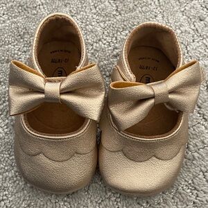 Elegant Gold Bow Kids Dress Shoes